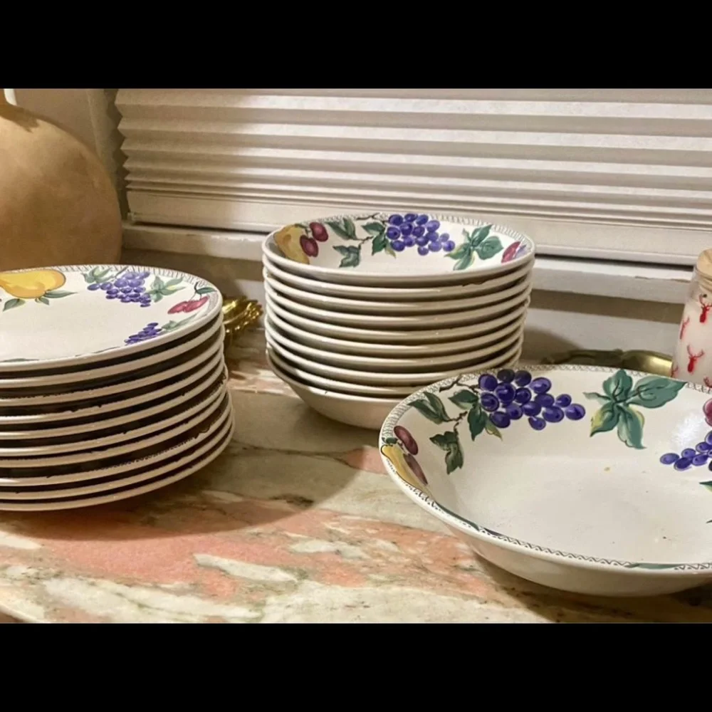 Cafe Classico dinnerware set - Picture 5 of 7